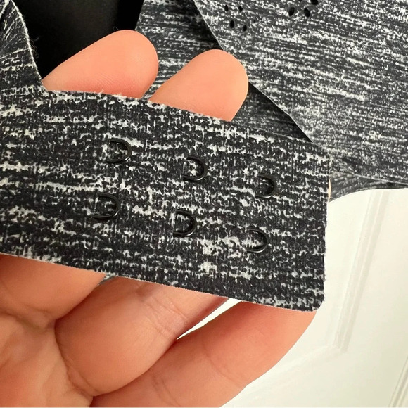 Victoria Sport Angel Max  Sport Bra BLACK MARL size 32D - Picture 7 of 10